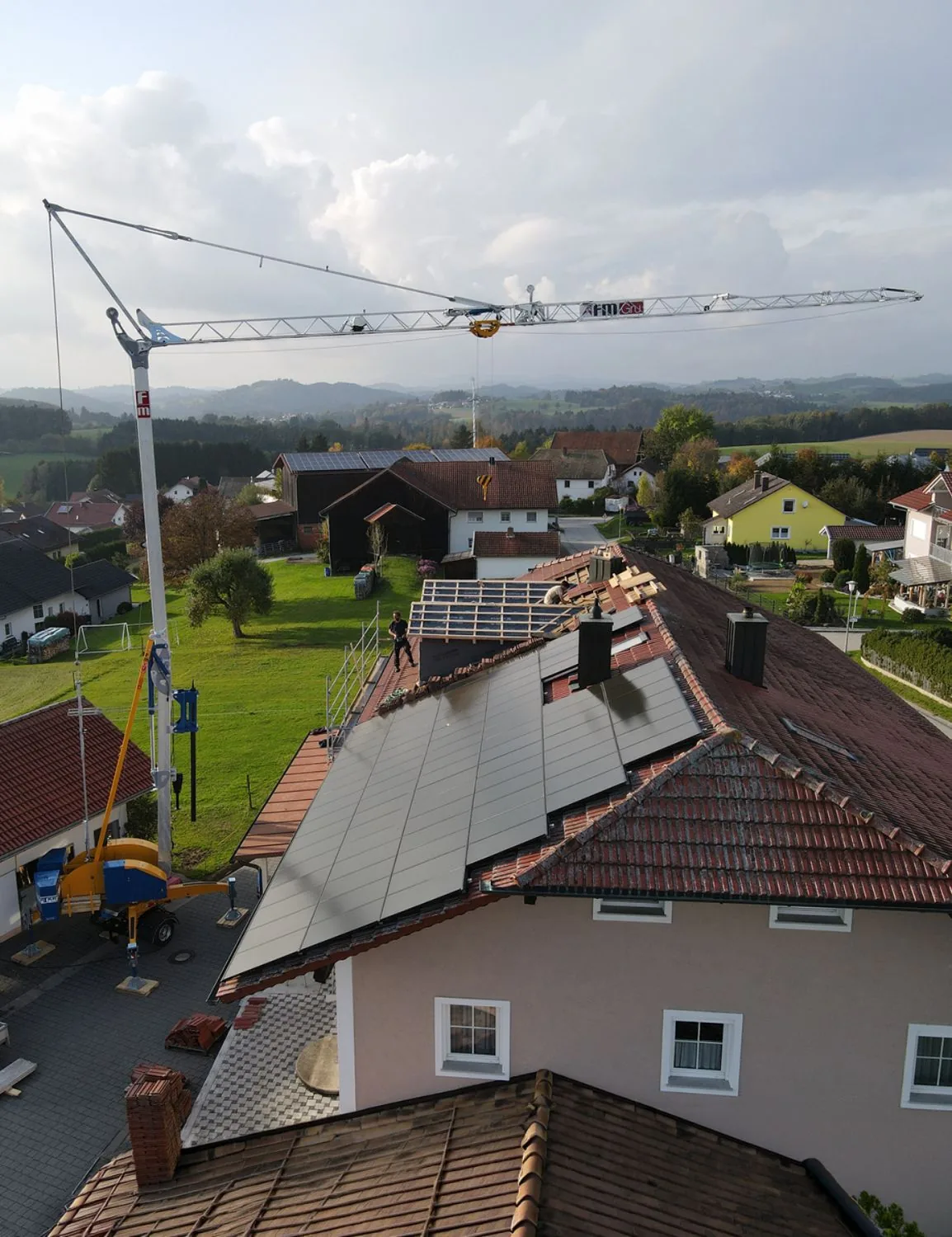 Levage avec la grue 727 RBI-FA Eurogrue, portée 27m